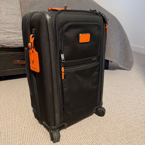 TUMI International Dual Access 4-Wheeled Carry-On – Orange Leather Details - Picture 2 of 7